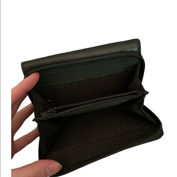 5/$25 DEAL Nine West black Wallet TriFold - Picture 2 of 5
